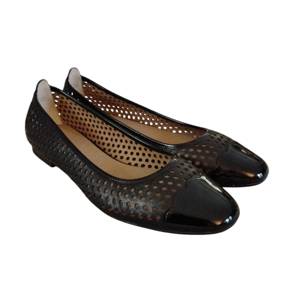 Bettye Muller Janae Black Perforated Leather Flats Women's Slip-On Loafers 8.5 - Picture 10 of 10